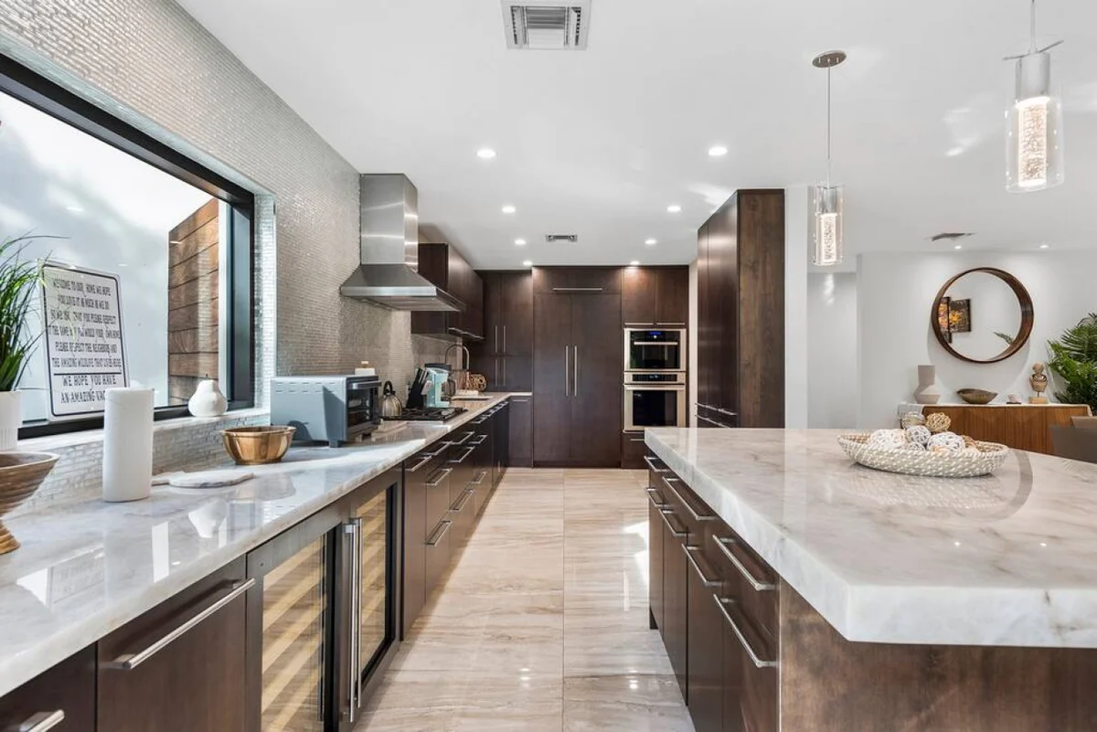 Lux Villa with pool on the water / Beach Access! #86