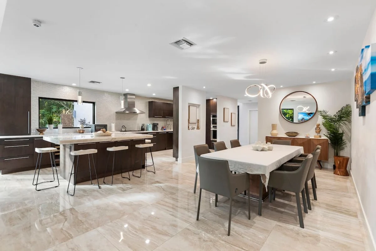 Lux Villa with pool on the water / Beach Access! #142