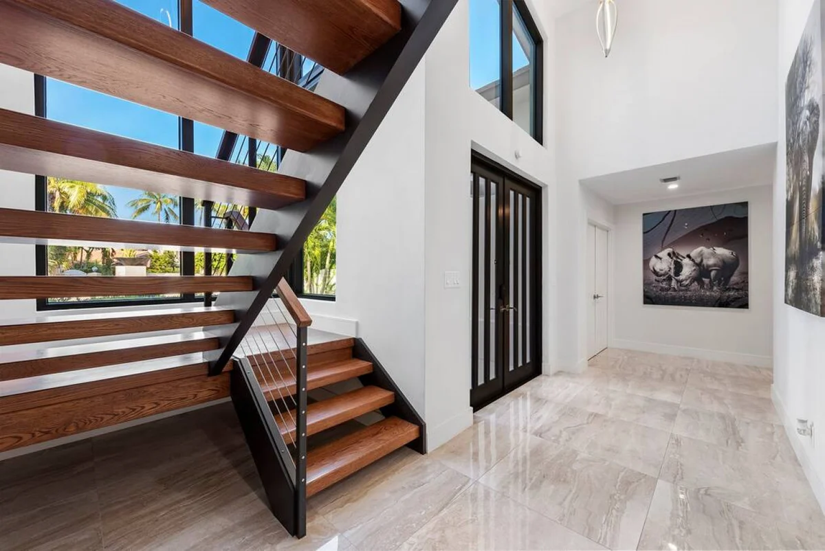 Lux Villa with pool on the water / Beach Access! #87