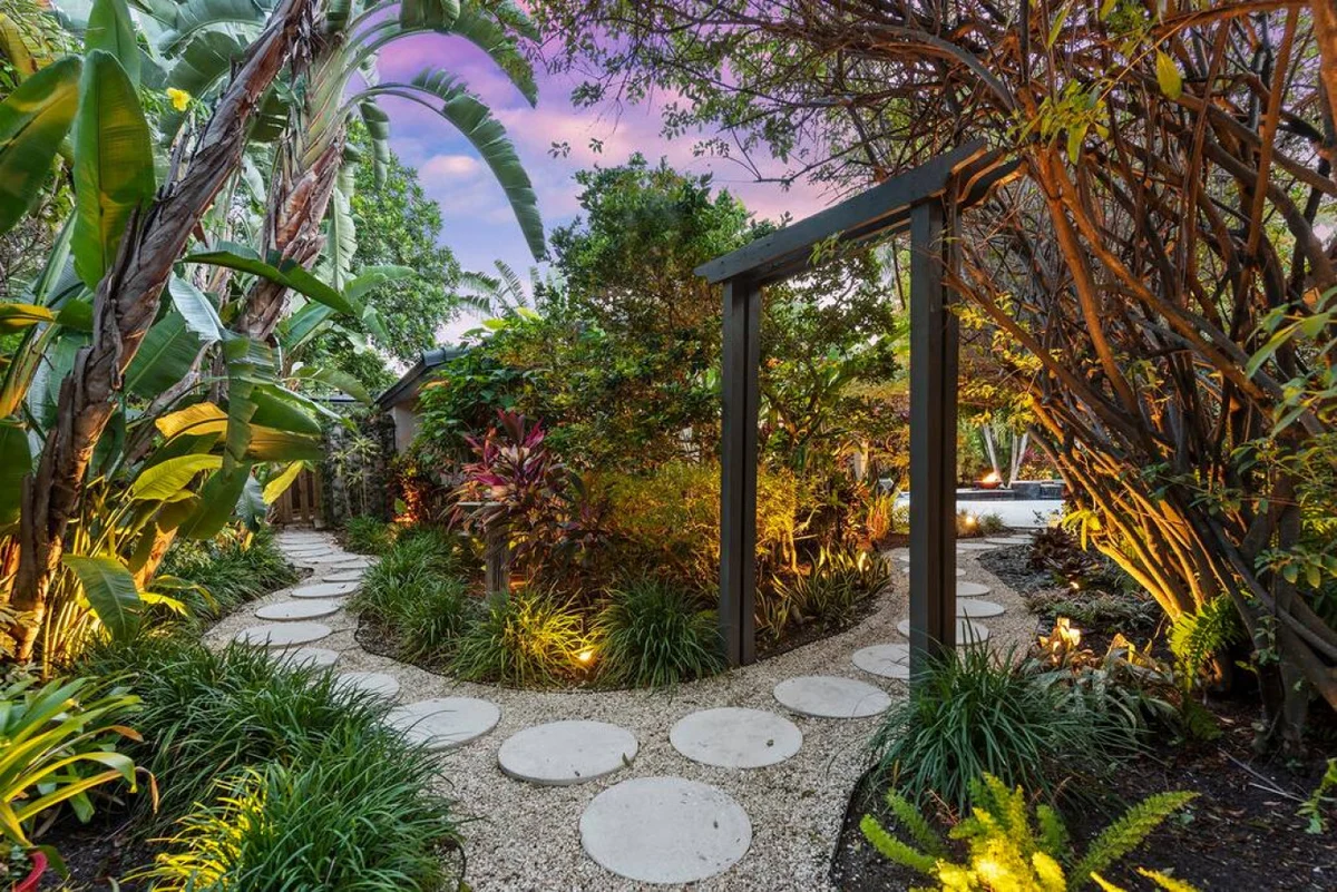 Lux Villa with pool on the water / Beach Access! #137