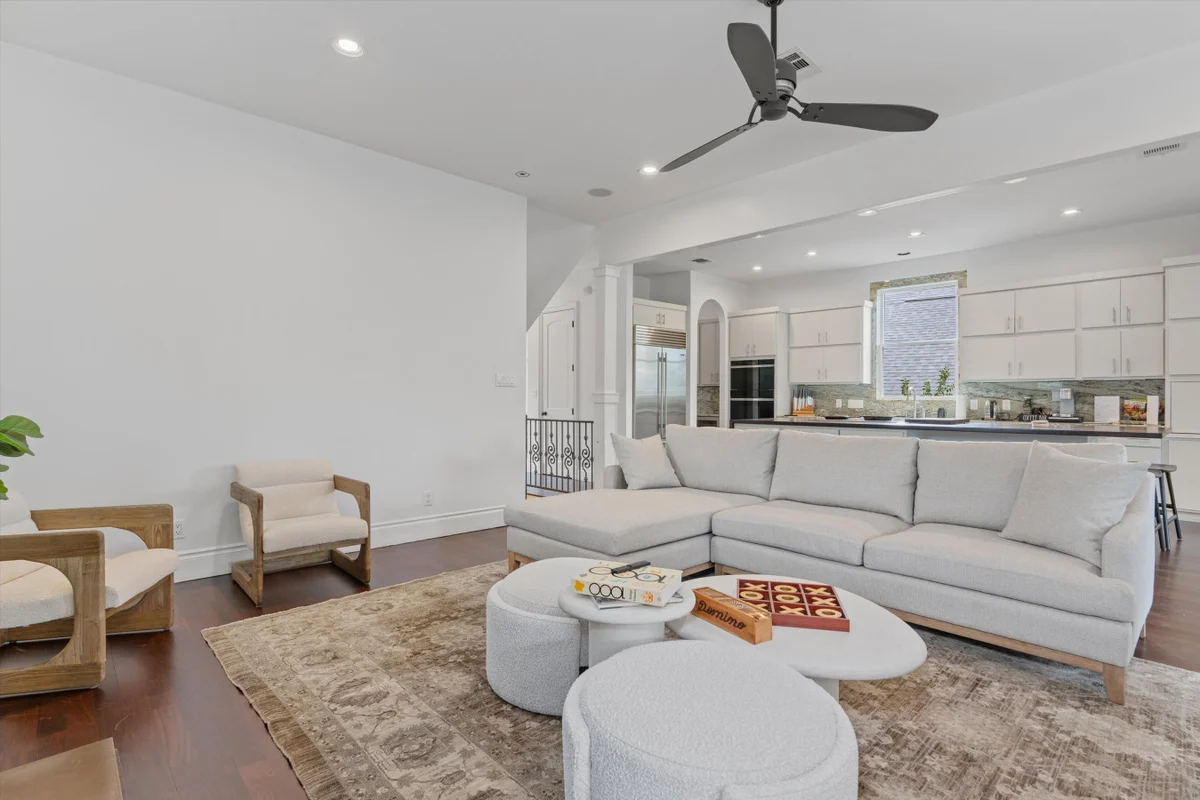 Downtown Oasis : Heated Pool : Spa : Outdoor Living/Dinning : Game Room #72