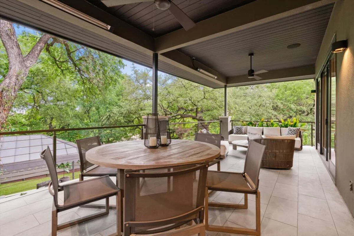 Downtown Oasis : Heated Pool : Spa : Outdoor Living/Dinning : Game Room #89