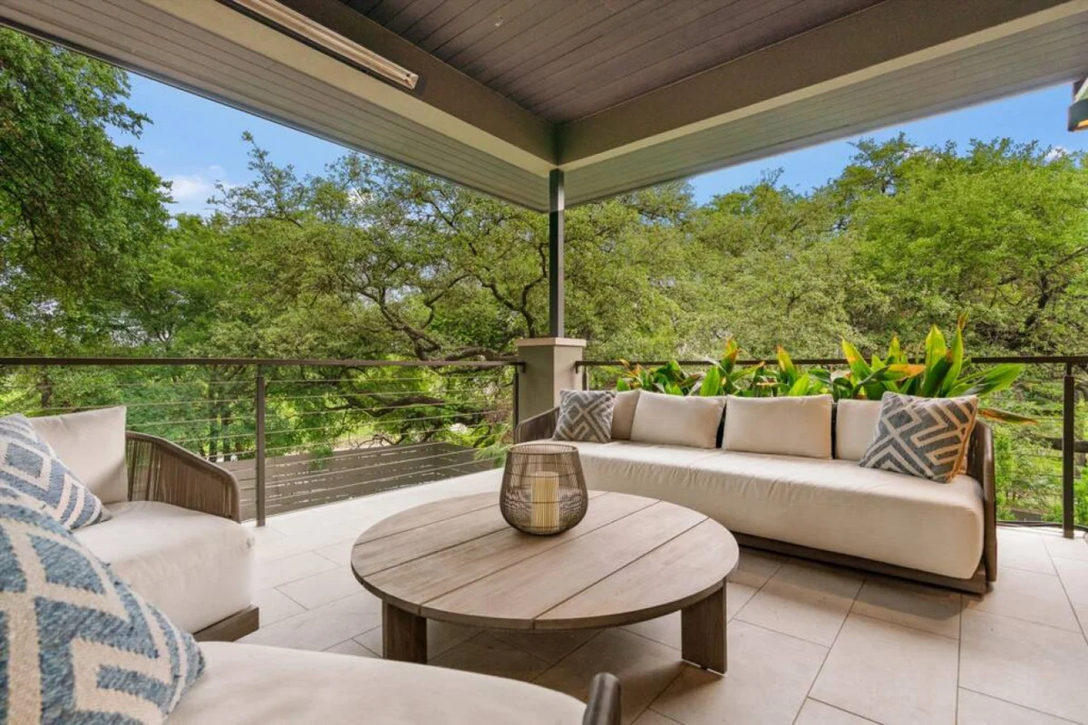 Downtown Oasis : Heated Pool : Spa : Outdoor Living/Dinning : Game Room #91