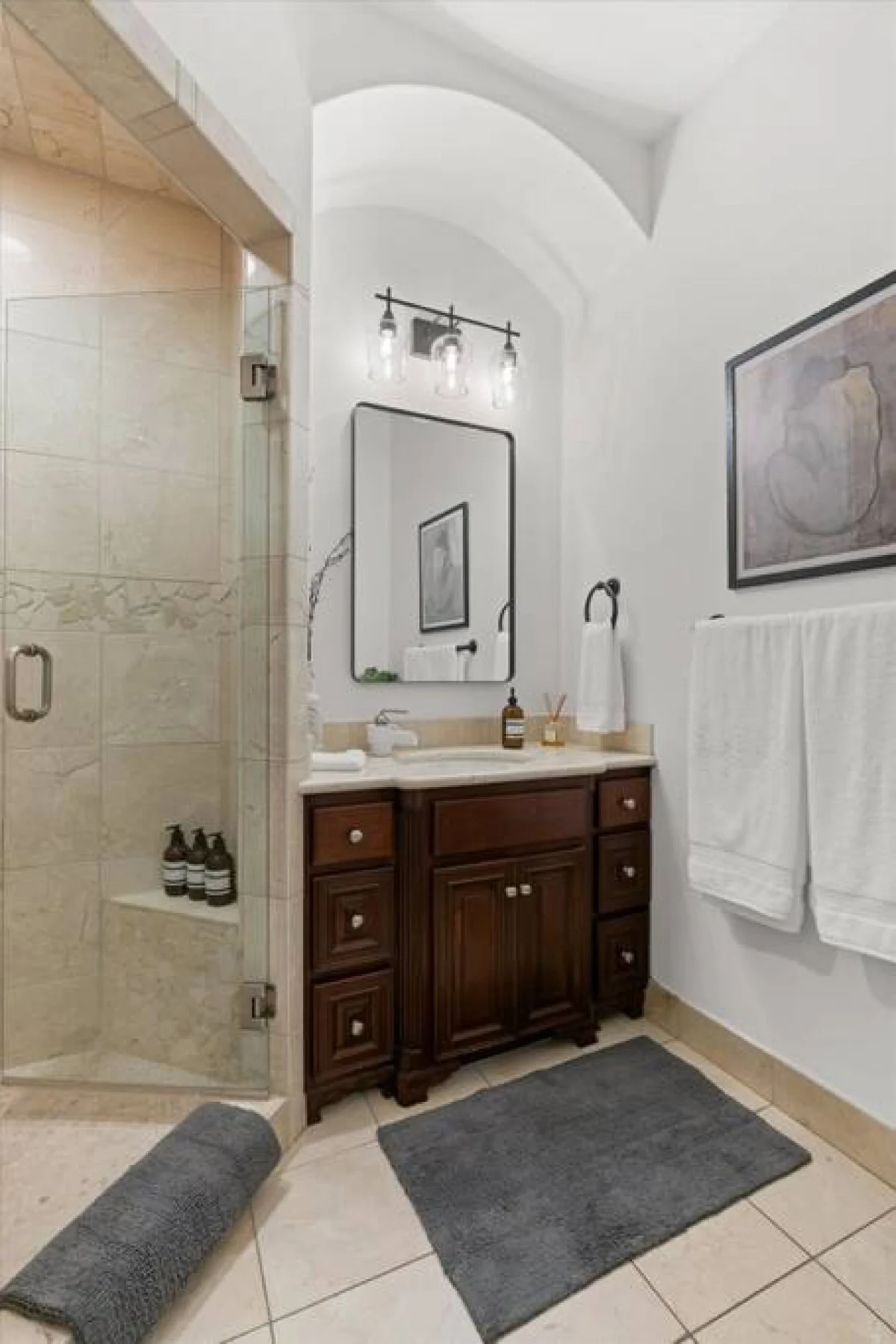 Downtown Oasis : Heated Pool : Spa : Outdoor Living/Dinning : Game Room #128