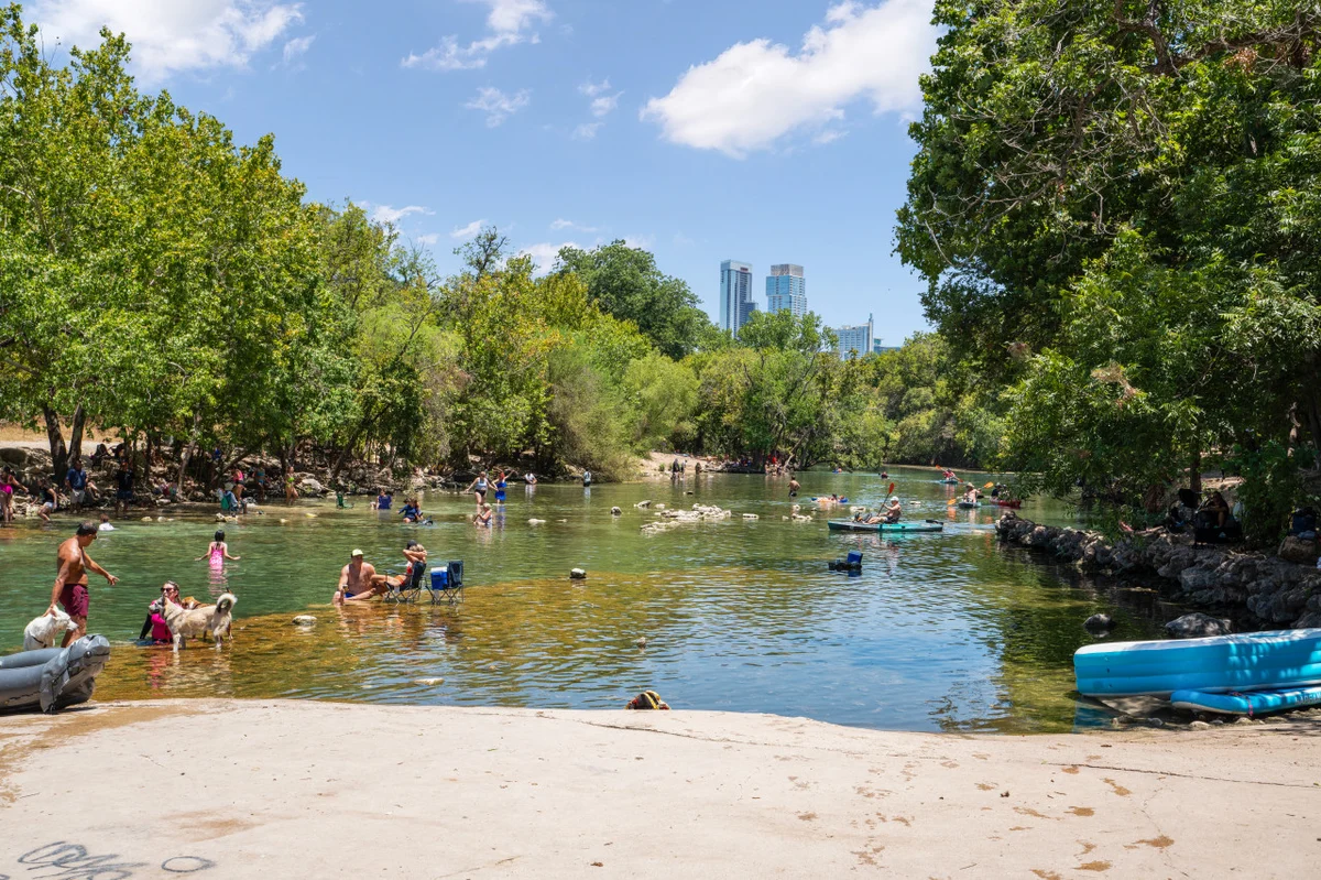 Downtown Oasis : Heated Pool : Spa : Outdoor Living/Dinning : Game Room #126