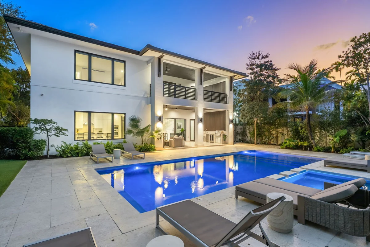 Brand new Villa with Pool/Jacuzzi/GameRoom #84