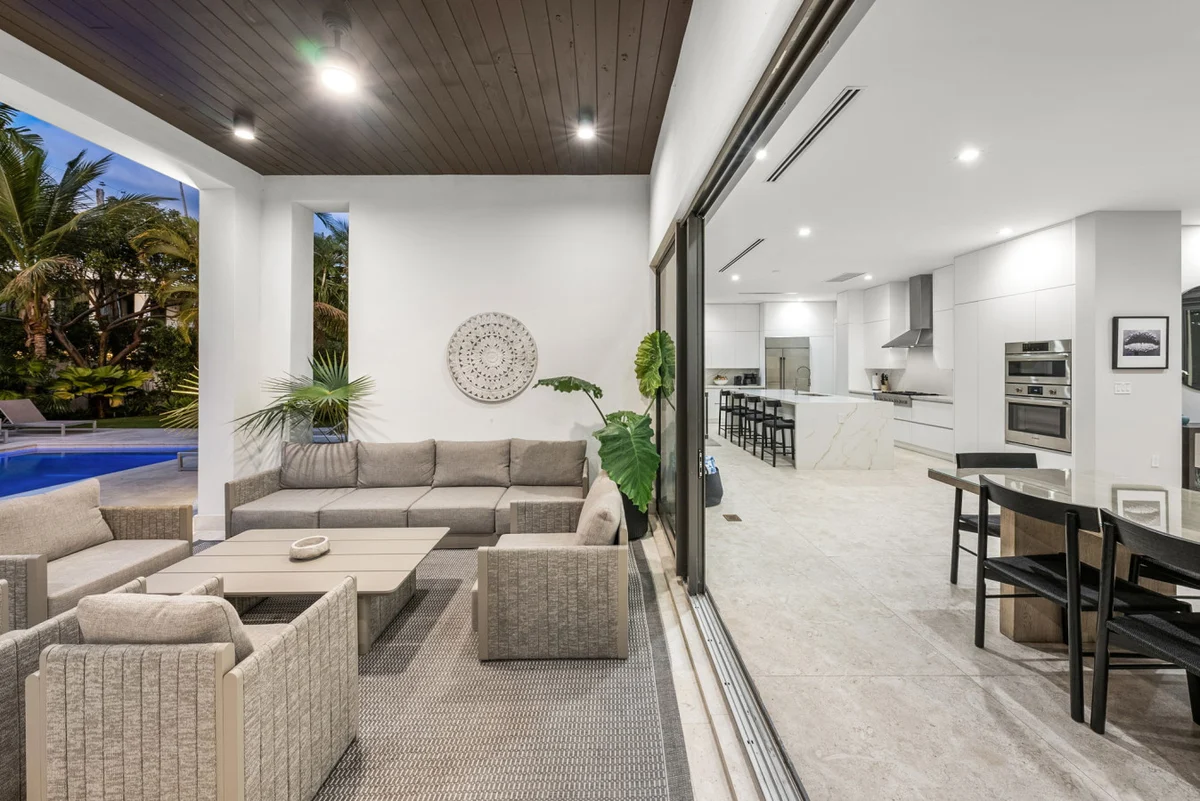 Brand new Villa with Pool/Jacuzzi/GameRoom #115