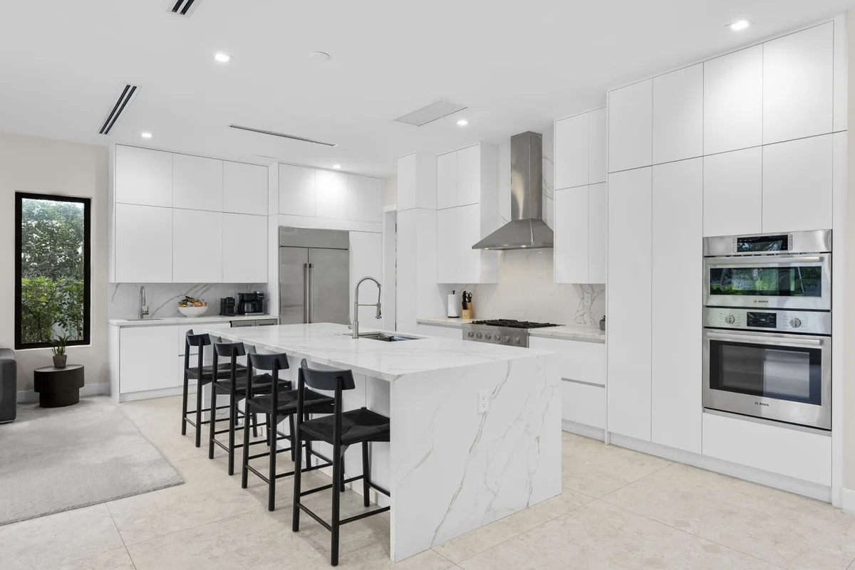 Brand new Villa with Pool/Jacuzzi/GameRoom #119