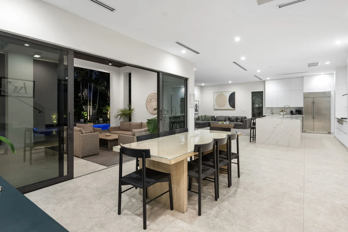 Brand new Villa with Pool/Jacuzzi/GameRoom #101