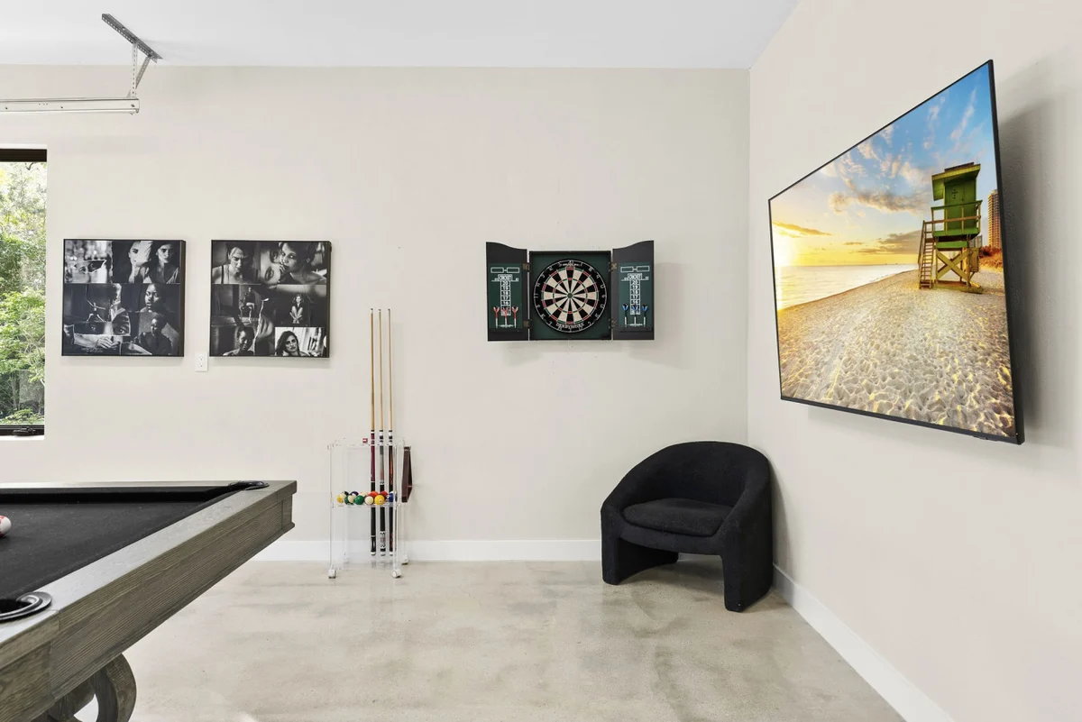Brand new Villa with Pool/Jacuzzi/GameRoom #137