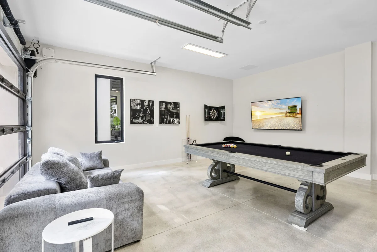 Brand new Villa with Pool/Jacuzzi/GameRoom #95