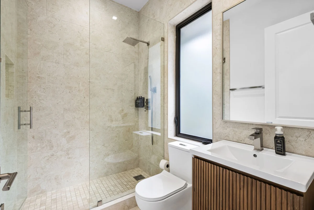 Brand new Villa with Pool/Jacuzzi/GameRoom #143