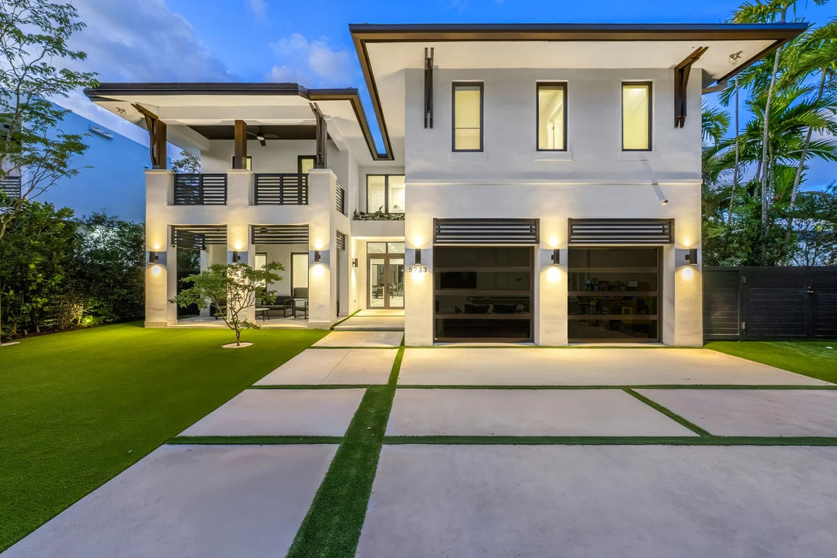 Brand new Villa with Pool/Jacuzzi/GameRoom #114