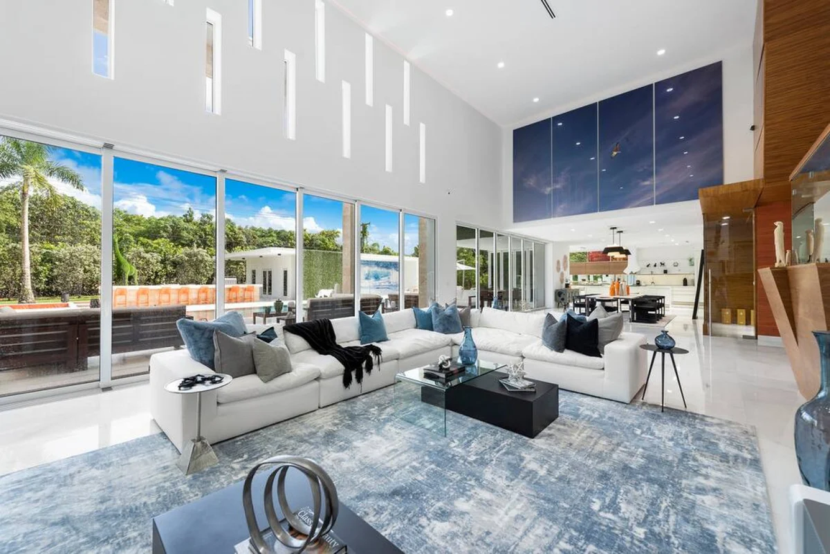 New Modern Estate, Pool / Jacuzzi / GYM / Media Room #103