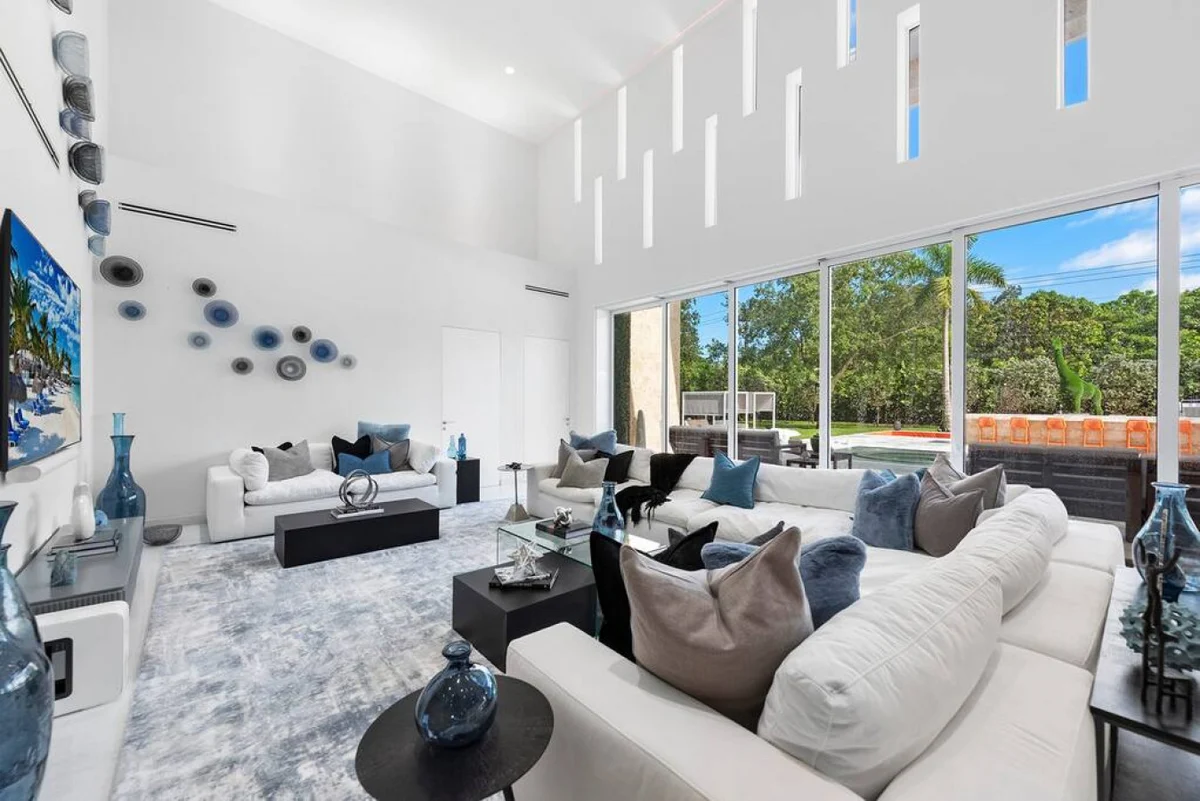 New Modern Estate, Pool / Jacuzzi / GYM / Media Room #105