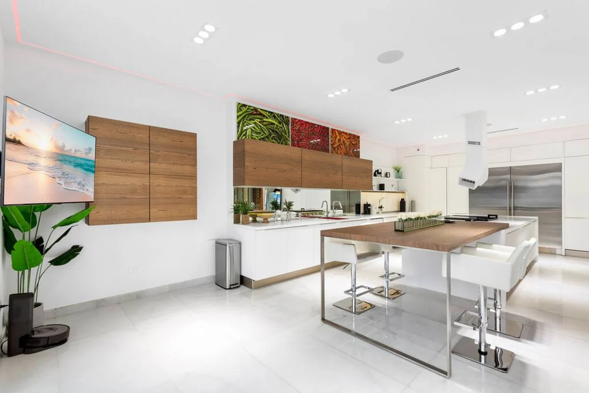 New Modern Estate, Pool / Jacuzzi / GYM / Media Room #113