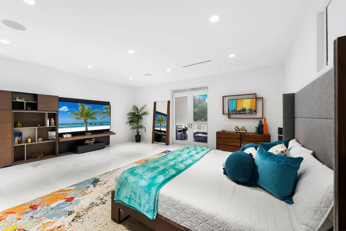 New Modern Estate, Pool / Jacuzzi / GYM / Media Room #144