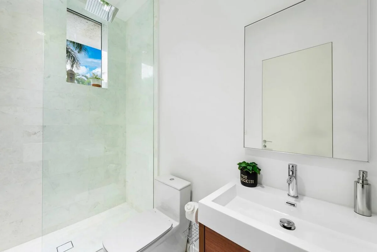 New Modern Estate, Pool / Jacuzzi / GYM / Media Room #116