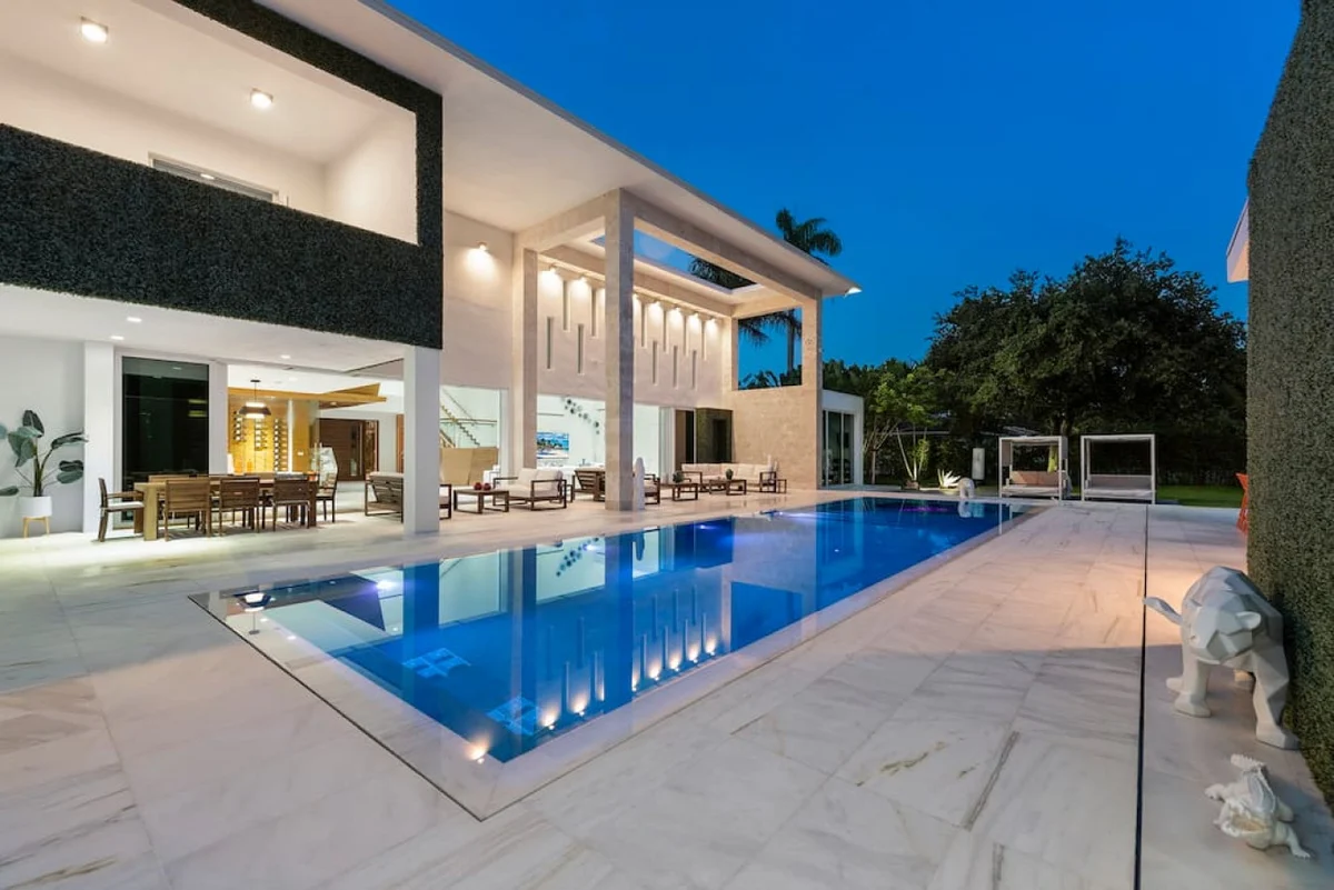 New Modern Estate, Pool / Jacuzzi / GYM / Media Room #119