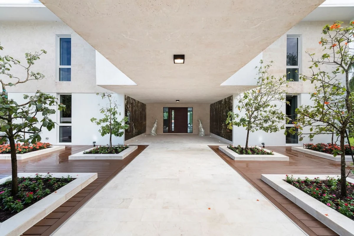 New Modern Estate, Pool / Jacuzzi / GYM / Media Room #112