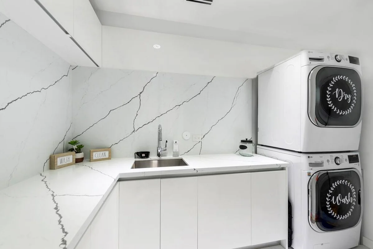 New Modern Estate, Pool / Jacuzzi / GYM / Media Room #140