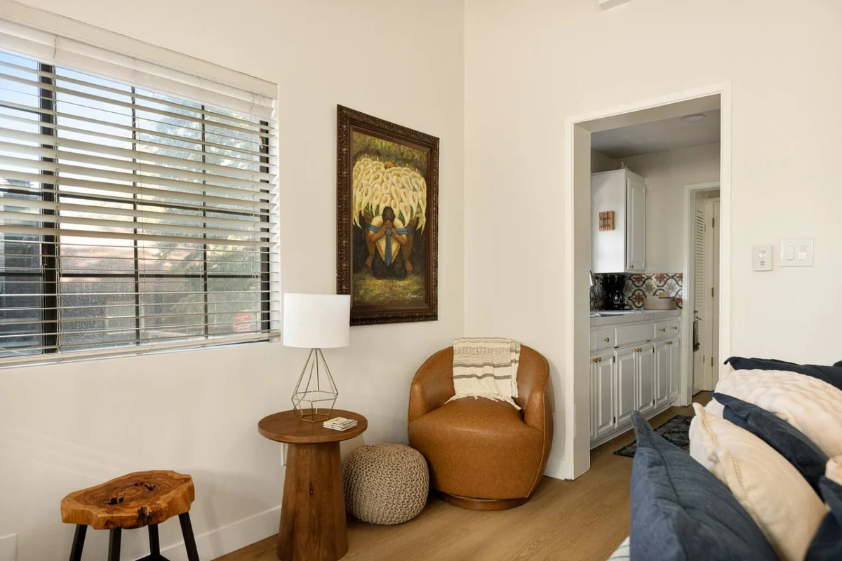 2BR Acorn Cottage w Fireplace, Hot Tub & BBQ #87