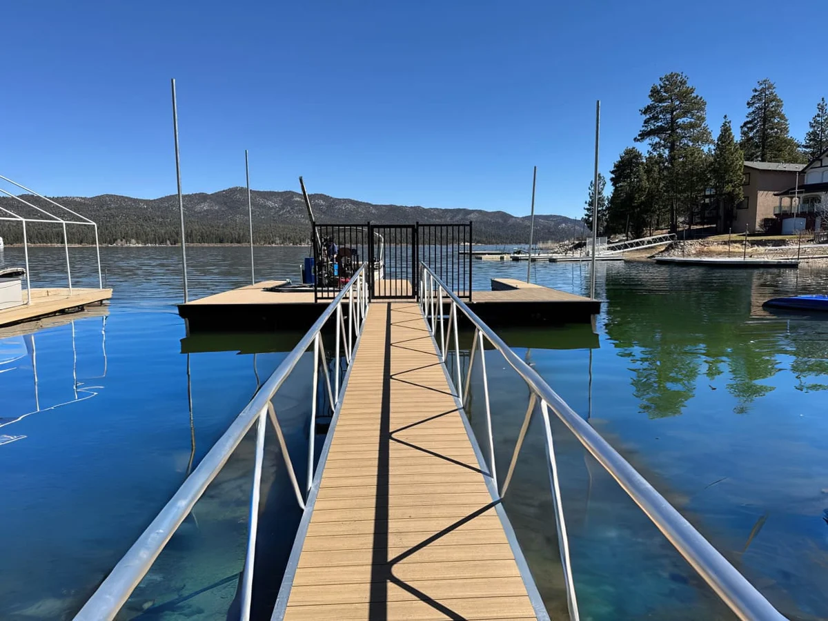 Luxury Lakefront Escape w Firepit and Private Dock #87