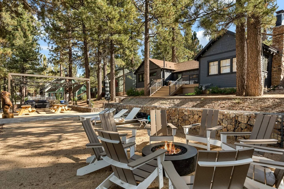 Luxury Lakefront Escape w Firepit and Private Dock #96
