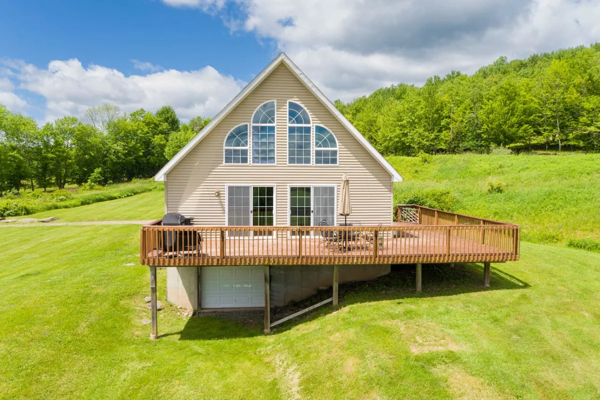 Cozy Catskills • Panoramic Views & Year-Round Fun #128