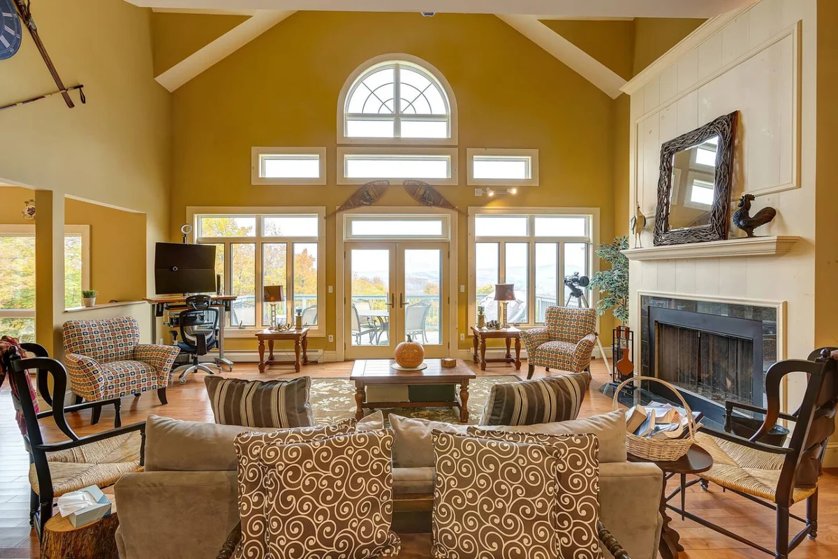 Stars, Sky & Mountain Views • Modern Upstate Stay #100