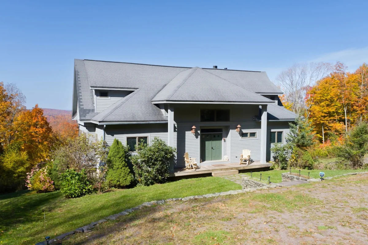 Stars, Sky & Mountain Views • Modern Upstate Stay #80