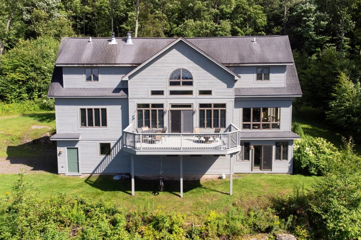 Stars, Sky & Mountain Views • Modern Upstate Stay #92