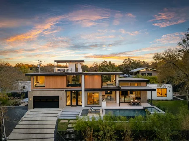 Wander Austin Oakhaven #140