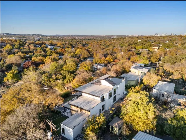 Wander Austin Oakhaven #137