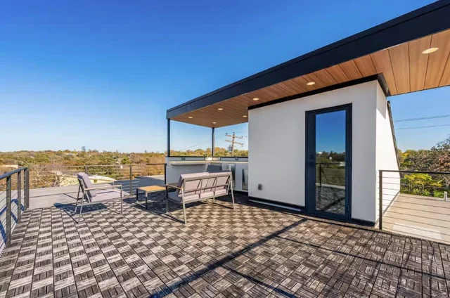 Wander Austin Oakhaven #114