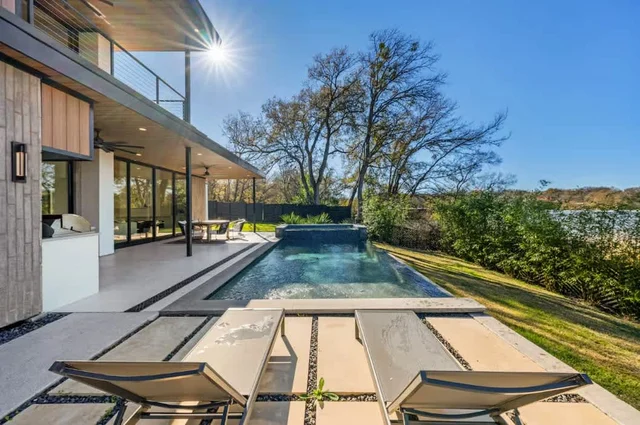 Wander Austin Oakhaven #134