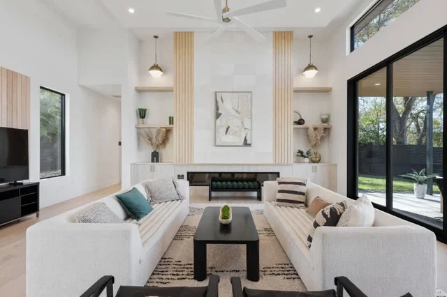 Wander Austin Oakhaven #138