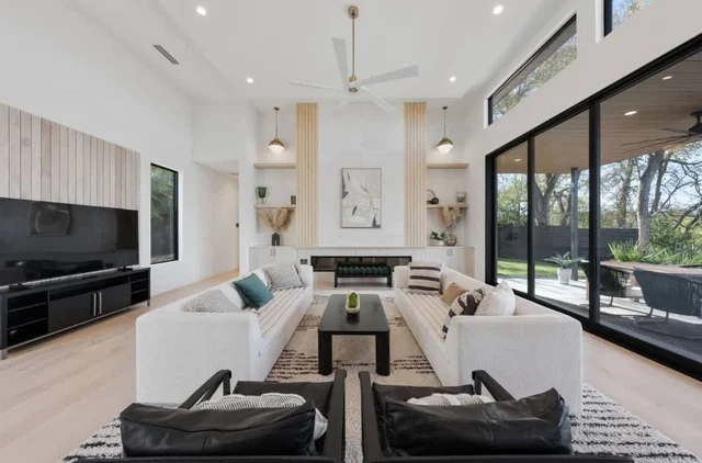 Wander Austin Oakhaven #119