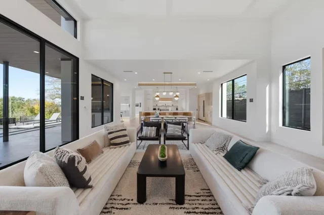 Wander Austin Oakhaven #130