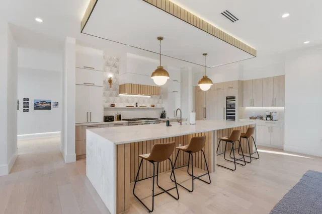 Wander Austin Oakhaven #118