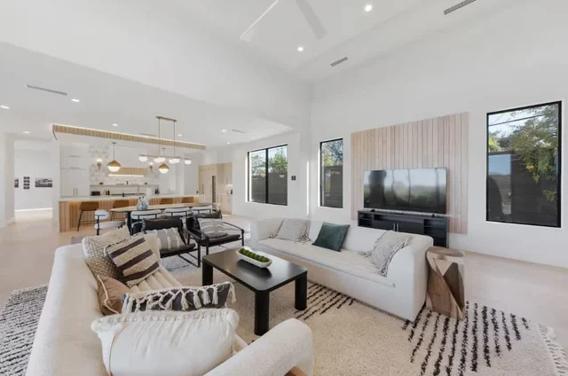 Wander Austin Oakhaven #131