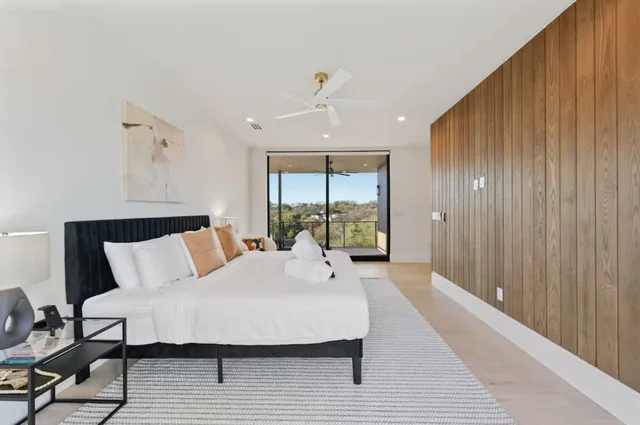 Wander Austin Oakhaven #133