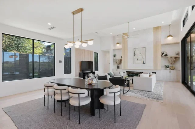 Wander Austin Oakhaven #153