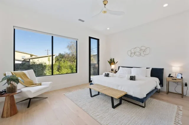 Wander Austin Oakhaven #135