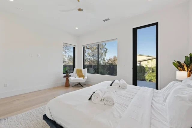 Wander Austin Oakhaven #120