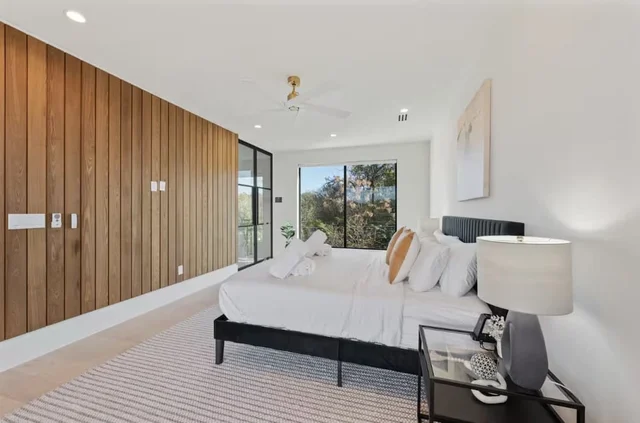 Wander Austin Oakhaven #157