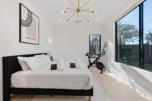 Wander Austin Oakhaven #174