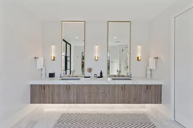 Wander Austin Oakhaven #178