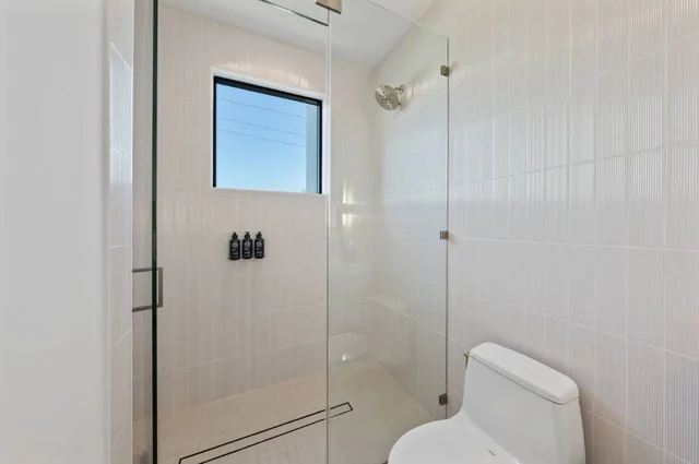 Wander Austin Oakhaven #171