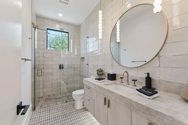 Wander Austin Oakhaven #163